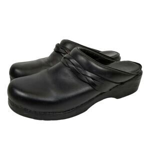 L.L. Bean Women's Black Leather Clogs Size 39 / 8.5